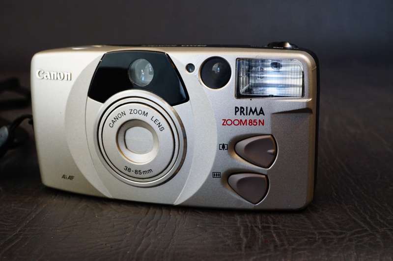 CANON Prima Zoom 85 N 35mm Point and Shoot AF Film Camera with 38-85mm Zoom Lens **Great Condition**