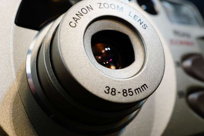 CANON Prima Zoom 85 N 35mm Point and Shoot AF Film Camera with 38-85mm Zoom Lens **Great Condition**