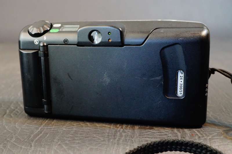 CANON Prima Zoom 85 N 35mm Point and Shoot AF Film Camera with 38-85mm Zoom Lens **Great Condition**