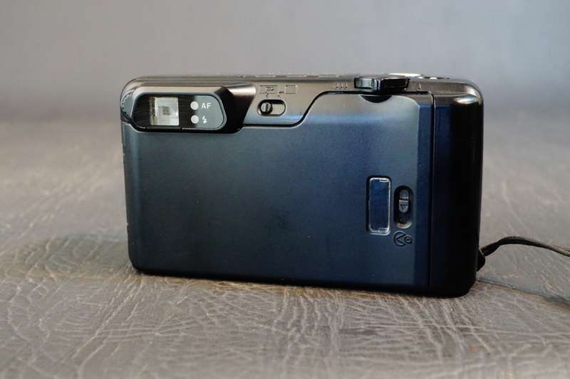 Pentax ESPIO 115G 35mm Point and Shoot AF Film Camera with 38-115mm Zoom Lens **Great Condition**
