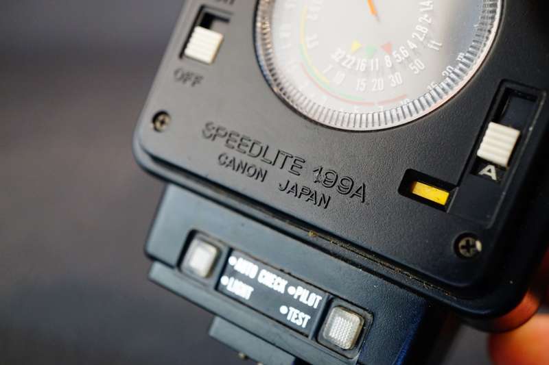 Canon Speedlite 199A Shoe Mount Flash with Diffuser for Canon A Series Cameras  **Good Condition**