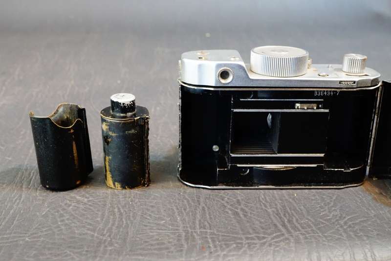 Robot II 35mm Half Frame Camera with Xenar 38mm F2.8 Lens  **Good Condition**