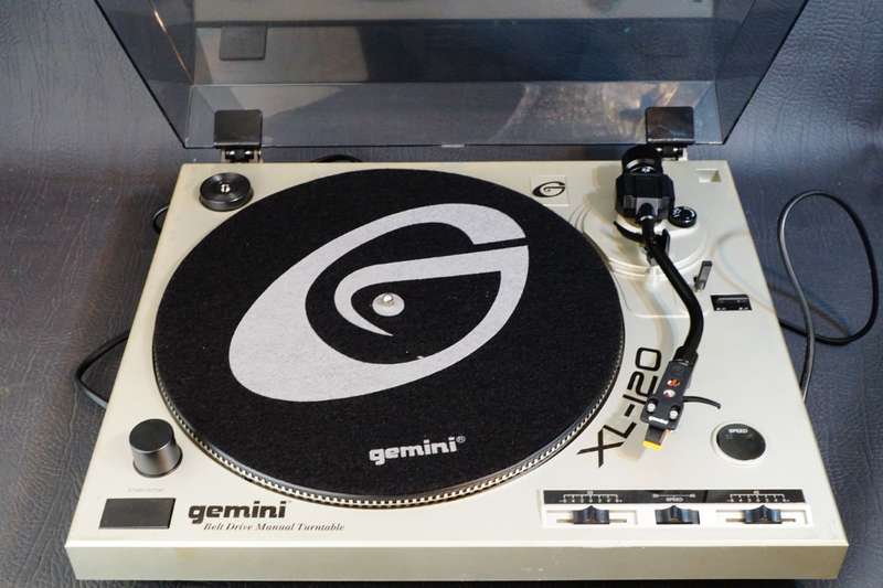 Gemini XL120 Belt Drive Turntable with Dustcover **Great Condition**