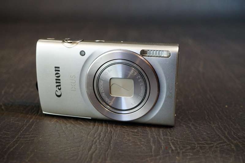 Canon IXUS 185 Compact Digital Camera 20MP 8X Optical Zoom **Great Condition**
