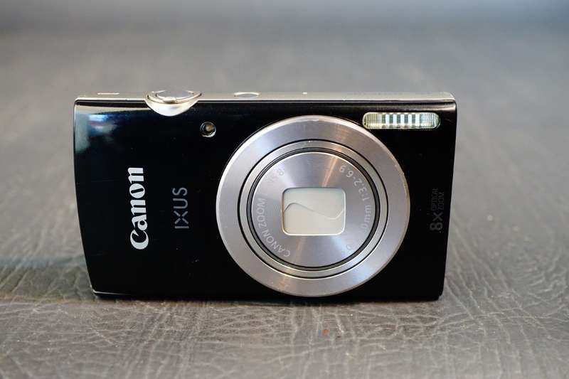 Canon IXUS 185 Compact Digital Camera 20MP 8X Optical Zoom