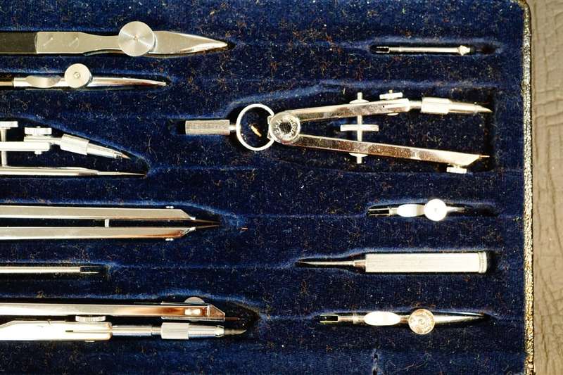 Vintage Kern Aarau Swiss High Precision Drawing Set In Original Box **Complete Excellent Condition**