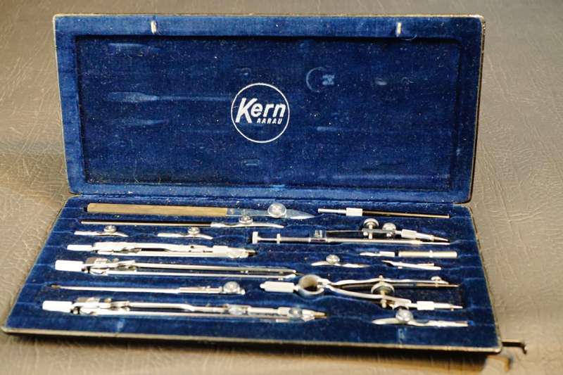 Vintage Kern Aarau Swiss High Precision Drawing Set In Original Box **Complete Excellent Condition**