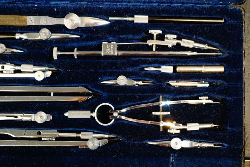 Vintage Kern Aarau Swiss High Precision Drawing Set In Original Box **Complete Excellent Condition**