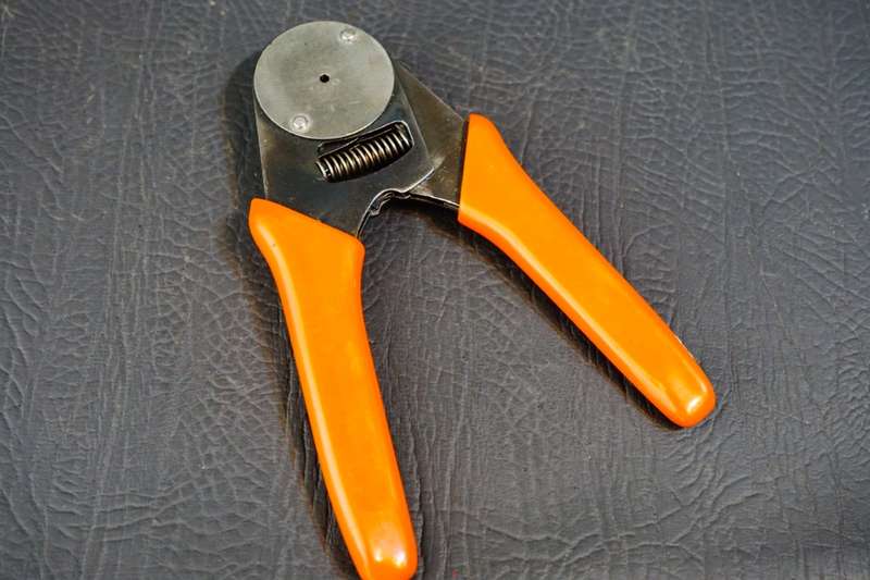 DAVO Prod. Inc. Whittier No. 322 Contact Crimping Tool **Great Condition**