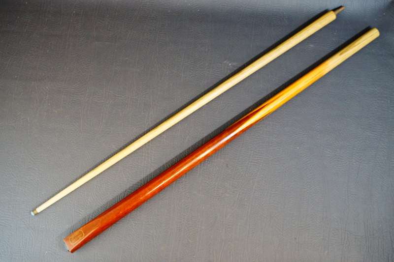 Barracuda The Challenge Cue 17 1/2 Ounce 2 Piece High Grade Cue **Very Good Condition**