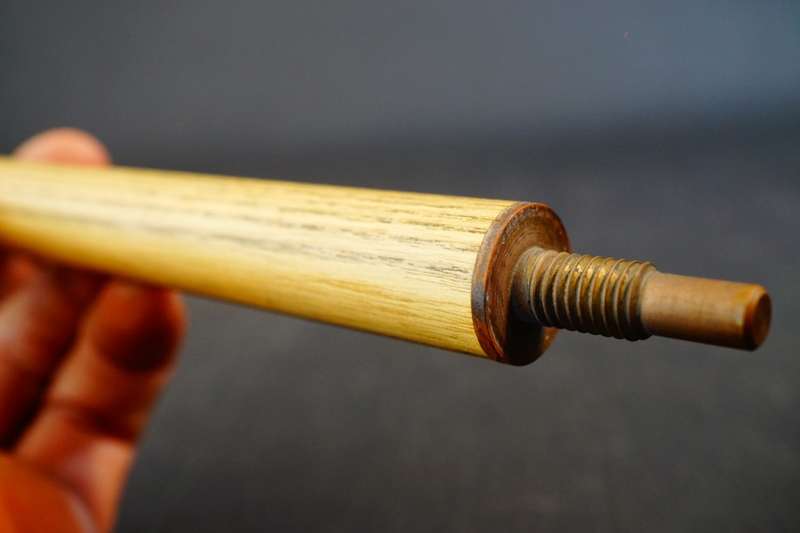 Barracuda The Challenge Cue 17 1/2 Ounce 2 Piece High Grade Cue **Very Good Condition**