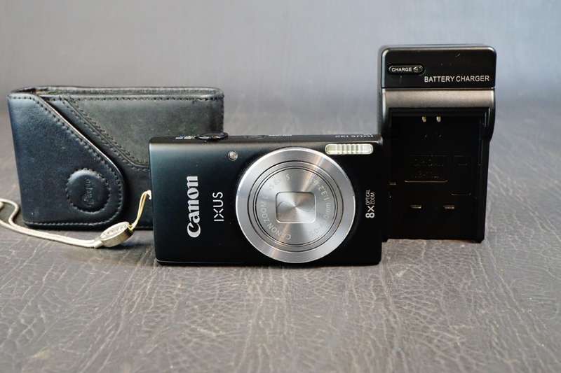 Canon PowerShot ELPH 115 IS / IXUS 132 16.0MP Compact Digital Camera **Great Condition**
