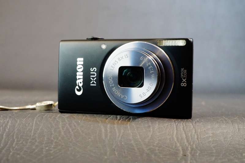 Canon PowerShot ELPH 115 IS / IXUS 132 16.0MP Compact Digital Camera **Great Condition**