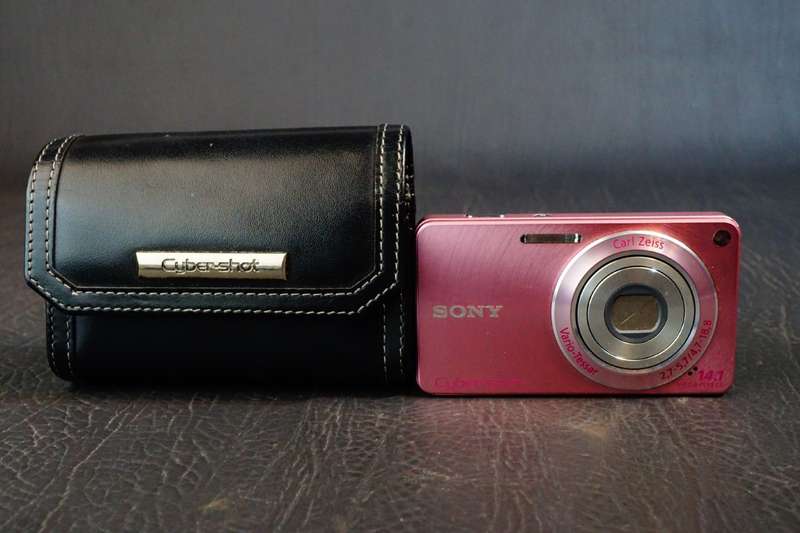 Sony DSC-W350 14.1MP Digital Camera 4x Wide Angle Zoom with Optical Stabilization **Great Condition*