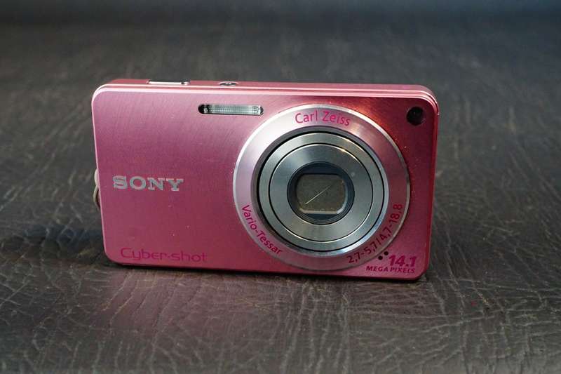 Sony DSC-W350 14.1MP Digital Camera 4x Wide Angle Zoom with Optical Stabilization **Great Condition*