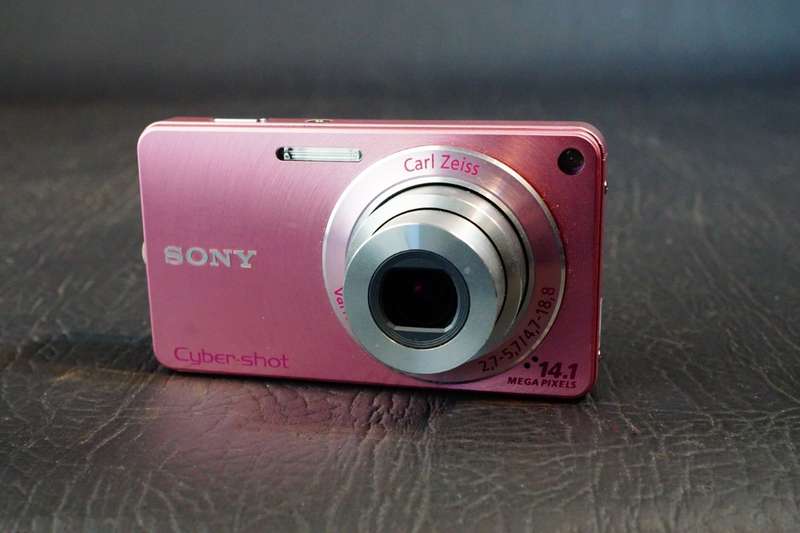 Sony DSC-W350 14.1MP Digital Camera 4x Wide Angle Zoom with Optical Stabilization **Great Condition*