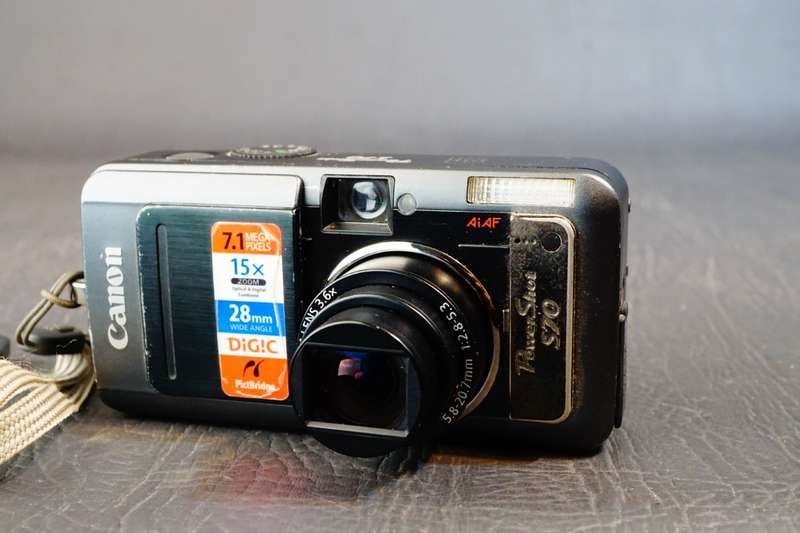 Canon PowerShot S70 7.1MP Compact Digital Camera **Good Condition**