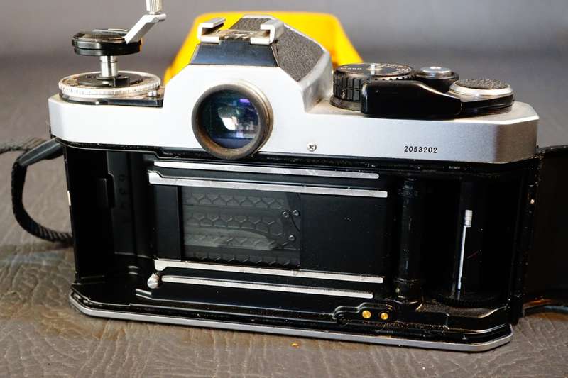 Nikon FE2 35mm SLR Camera with Nikon 50mm F1.8 AIS Pancake Lens  **Great Condition**
