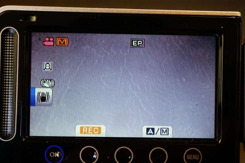 JVC Everio GZ-HM300BU Digital HD Camcorder Camera 20X Optical Zoom **Great Condition**