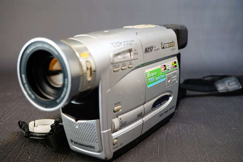 Panasonic NV-RX17 Video Movie Handycam Camcorder Camera VHS-C Tape Format **Great Condition**