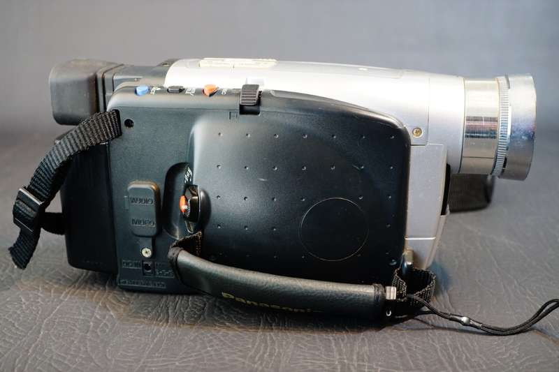 Panasonic NV-RX17 Video Movie Handycam Camcorder Camera VHS-C Tape Format **Great Condition**
