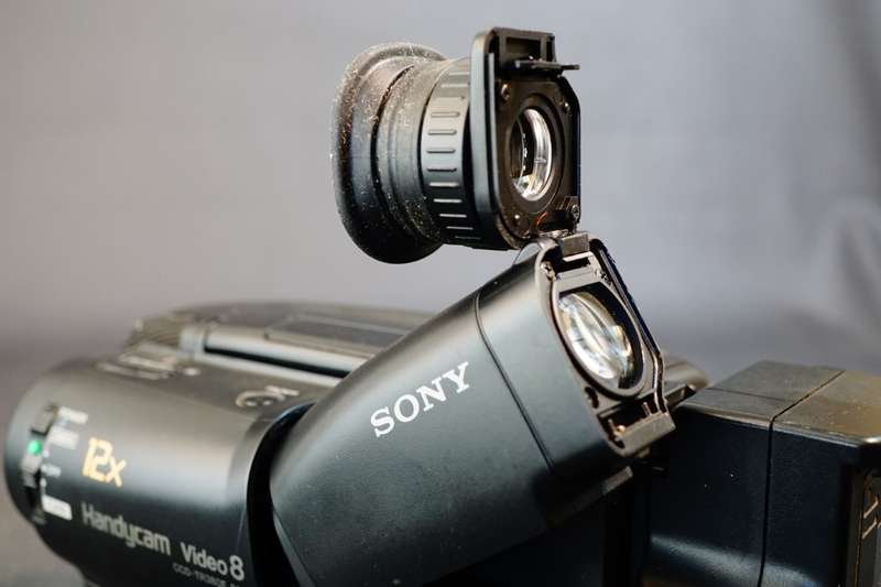 Sony CCD-TR380E Video 8 Handycam Camcorder Camera **Good Condition**