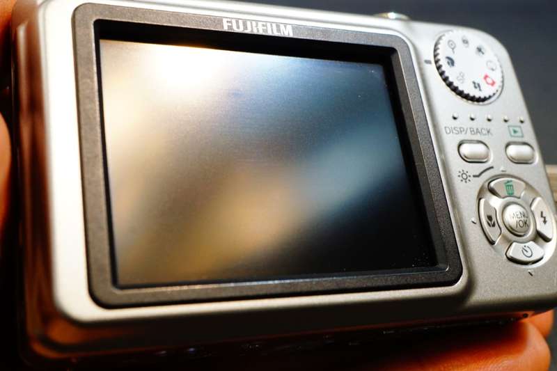 Fujifilm FinePix A Series A820 8.3MP Compact Digital Camera, uses AA batteries **Good Condition**
