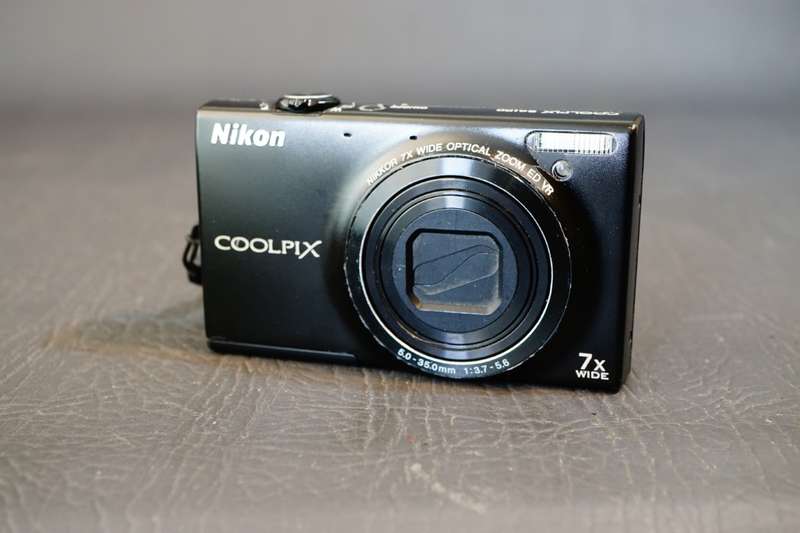 Nikon Coolpix S6150 16MP Digital Camera with Touch Screen  **Good Condition**