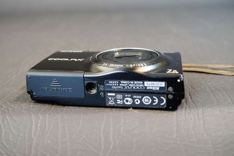 Nikon Coolpix S6150 16MP Digital Camera with Touch Screen  **Good Condition**