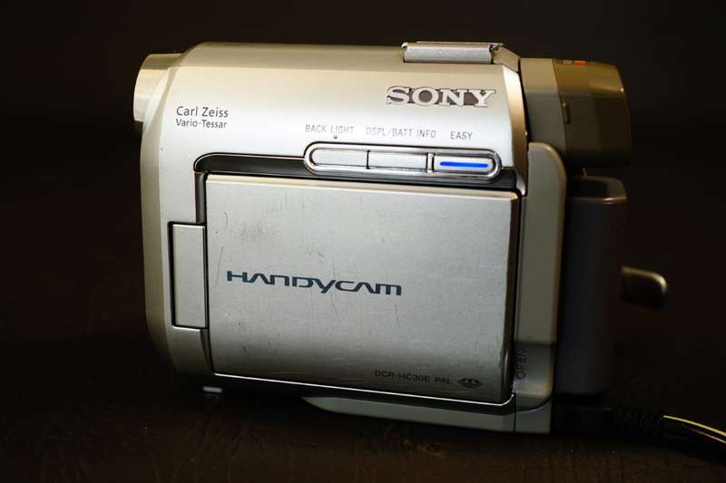 Sony DCR-HC30E MiniDv Mini Dv Camera Stereo Camcorder **Good Condition**