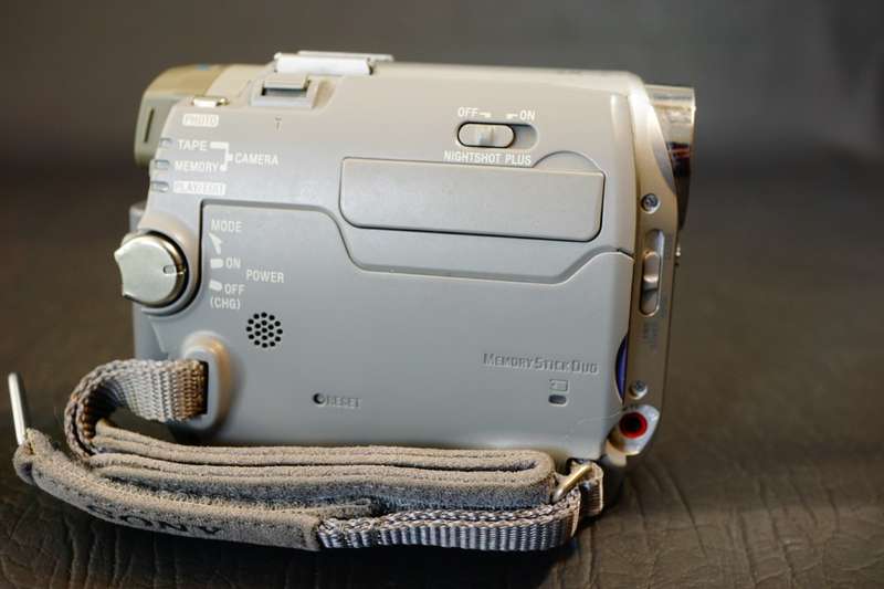 Sony DCR-HC30E MiniDv Mini Dv Camera Stereo Camcorder **Good Condition**