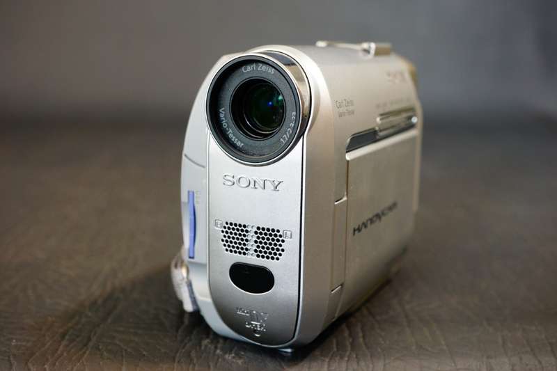 Sony DCR-HC30E MiniDv Mini Dv Camera Stereo Camcorder **Good Condition**