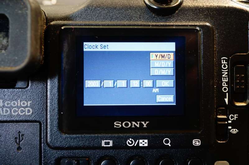 Sony Cyber-Shot DSC-F828 8.0MP Digital Camera in Box **Great Condition**