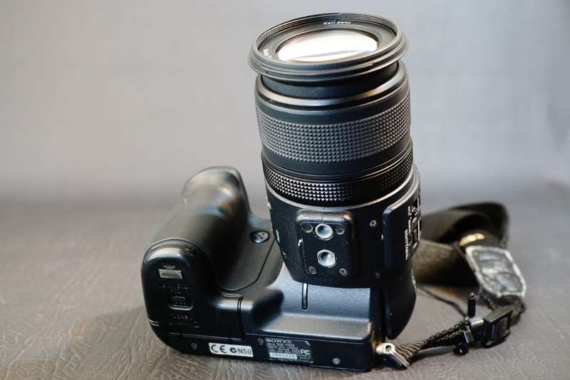 Sony Cyber-Shot DSC-F828 8.0MP Digital Camera in Box **Great Condition**
