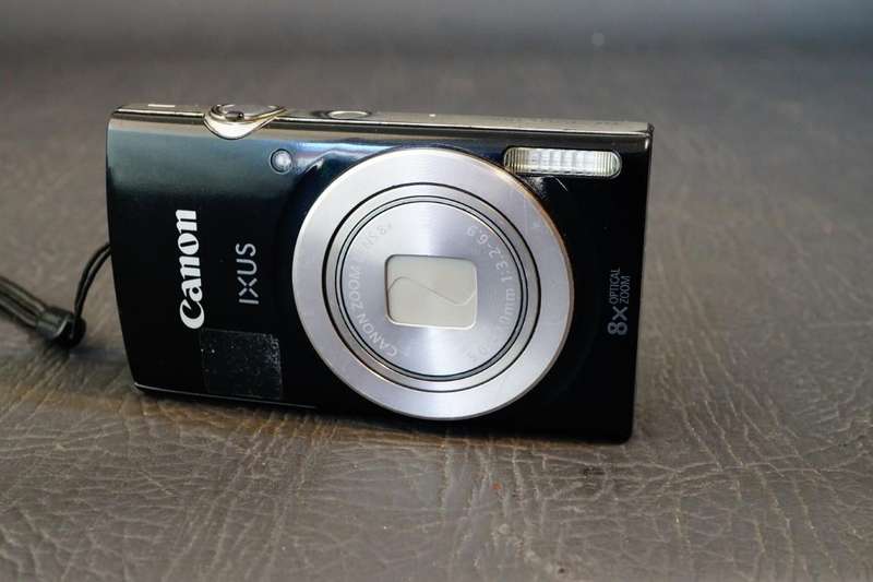 Canon IXUS 185 Compact Digital Camera 20MP 8X Optical Zoom **Good Condition**