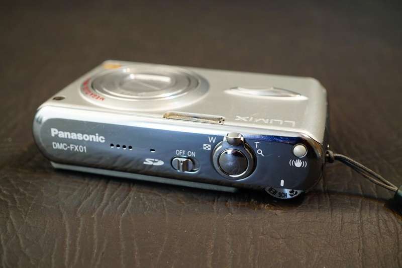 Panasonic LUMIX DMC-FX01 6.0MP Compact Digital Camera **Good Condition, Well Used**