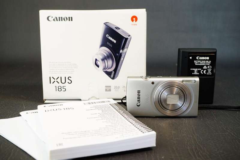 Canon IXUS 185 Compact Digital Camera 20MP 8X Optical Zoom **In Box, Excellent Condition**