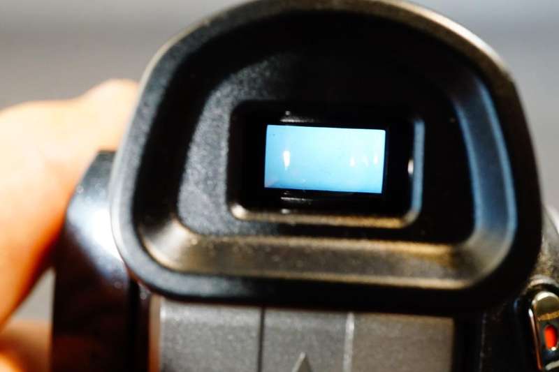 Panasonic HDC-SD300 High Definition AVCHD Full HD. O.I.S. 1080p 10.6 Mp Camcorder **Great Condition*