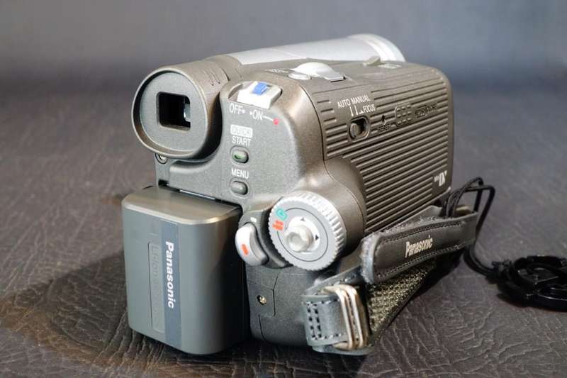Panasonic NV-GS6 Mini DV Video Camcorder with 20 X Optical Zoom **Great Condition**