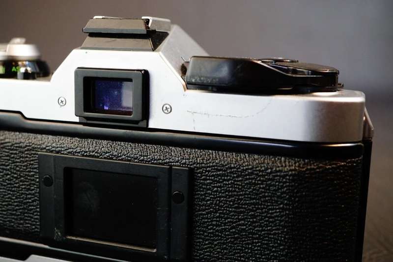 Canon AE-1 Program 35mm SLR Camera with Canon FD 50mm F1.8 Lens  **Great Condition**