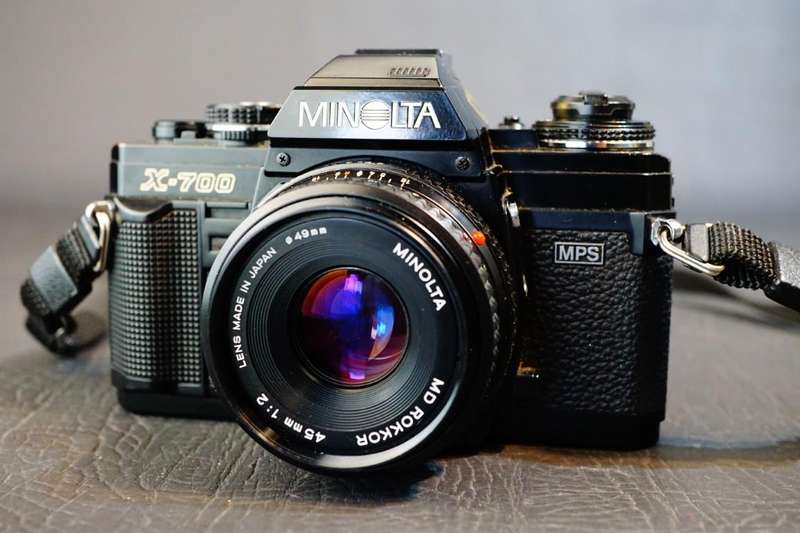 Minolta X700 35mm SLR Camera with MD Rokkor 45mm F2 Pancake Lens  **Great Condition**