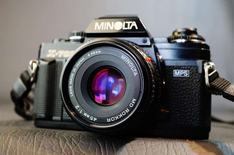 Minolta X700 35mm SLR Camera with MD Rokkor 45mm F2 Pancake Lens  **Great Condition**