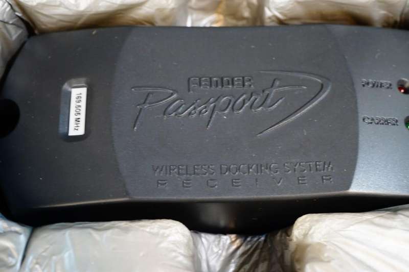 Fender WTX-1 Wireless Headset Microphone and Passport Wireless Docking System Receiver **Excellent**
