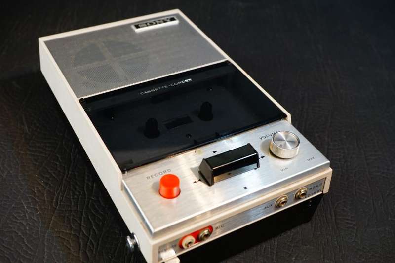 Vintage Sony TC-12 Tapecorder Cassette Corder Tokyo Japan in Micro Case **Excellent Condition**