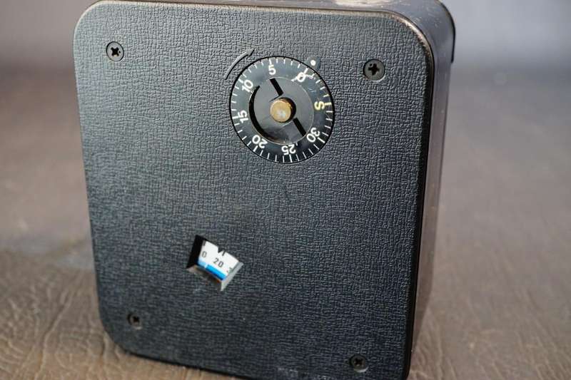 LPL Dayroll Deluxe Bulk Film Loader for 35mm film  **Good Condition, Loaded with Expired Film**