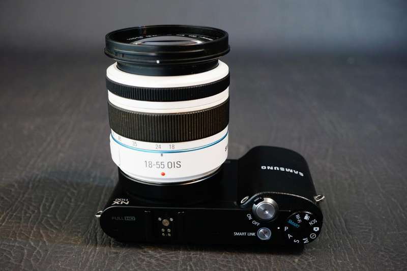Samsung NX NX1100 20.3MP Mirrorless Digital Camera with 18-55mm OIS Lens  **Great Condition**