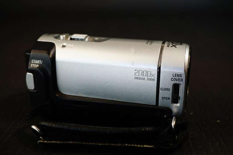 Sony Handycam DCR-SX40 Camcorder Digital Video Camera Recorder **Good Condition**