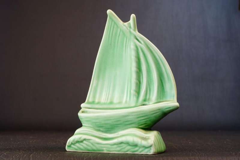 Sylvac Pottery Model No 1393 Green Sailing Boat / Yacht Posy Holder **Great Condition**
