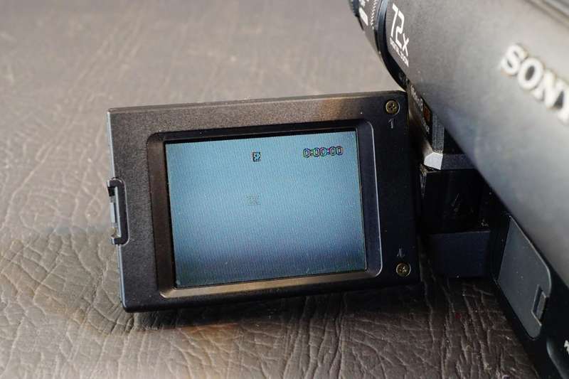 Sony CCD-TRV35E Hi8 Tape Digital Video Camera HANDYCAM Camcorder with Nightshot  **Good Condition**