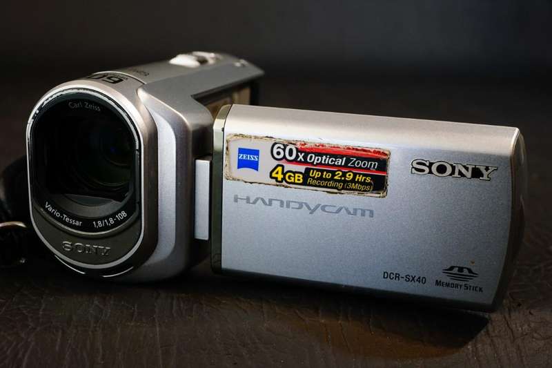 Sony Handycam DCR-SX40 Camcorder Digital Video Camera Recorder **Spares or Repair**